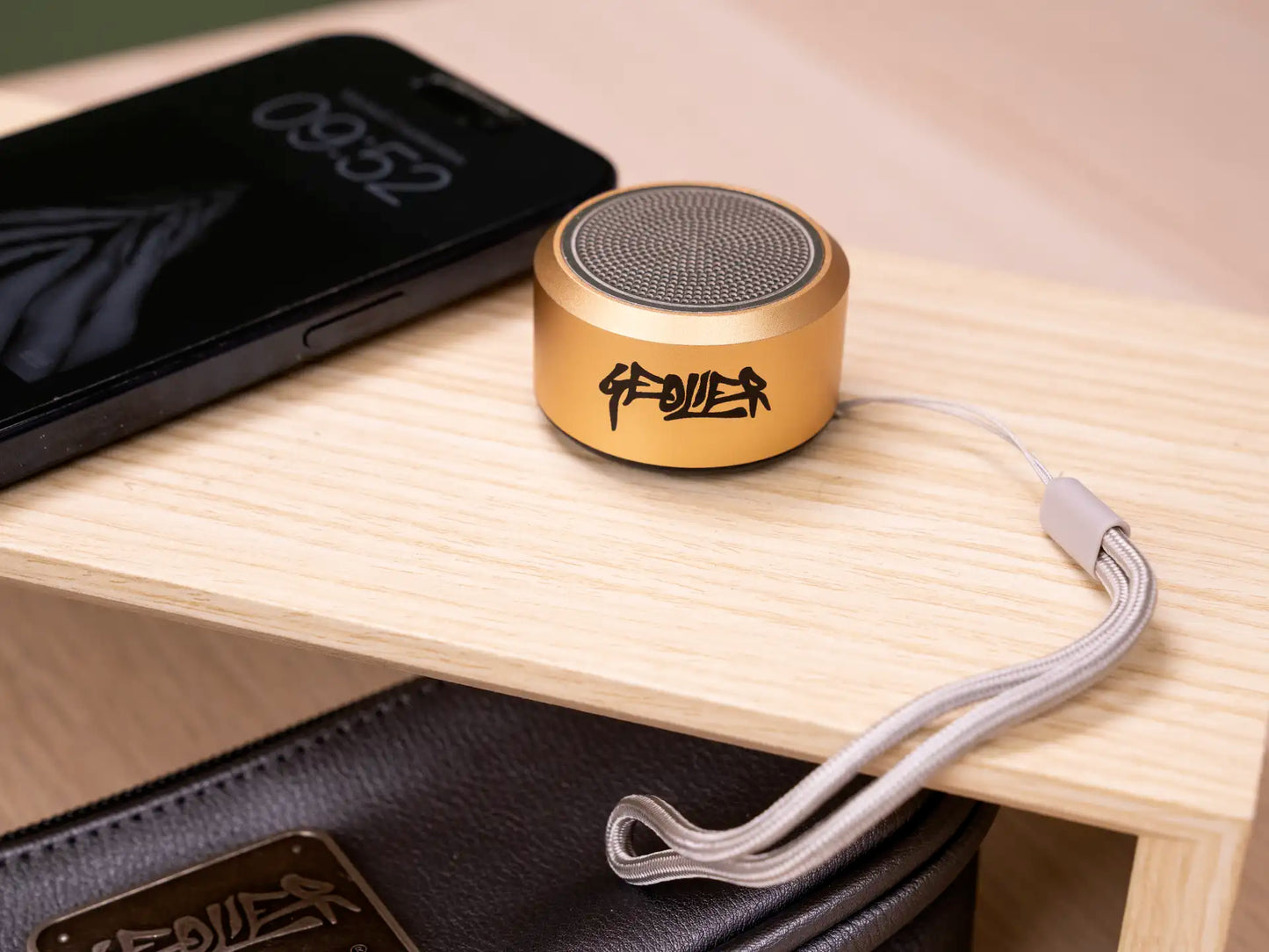 COLOURBOOK CASSA SPEAKER - Geolier