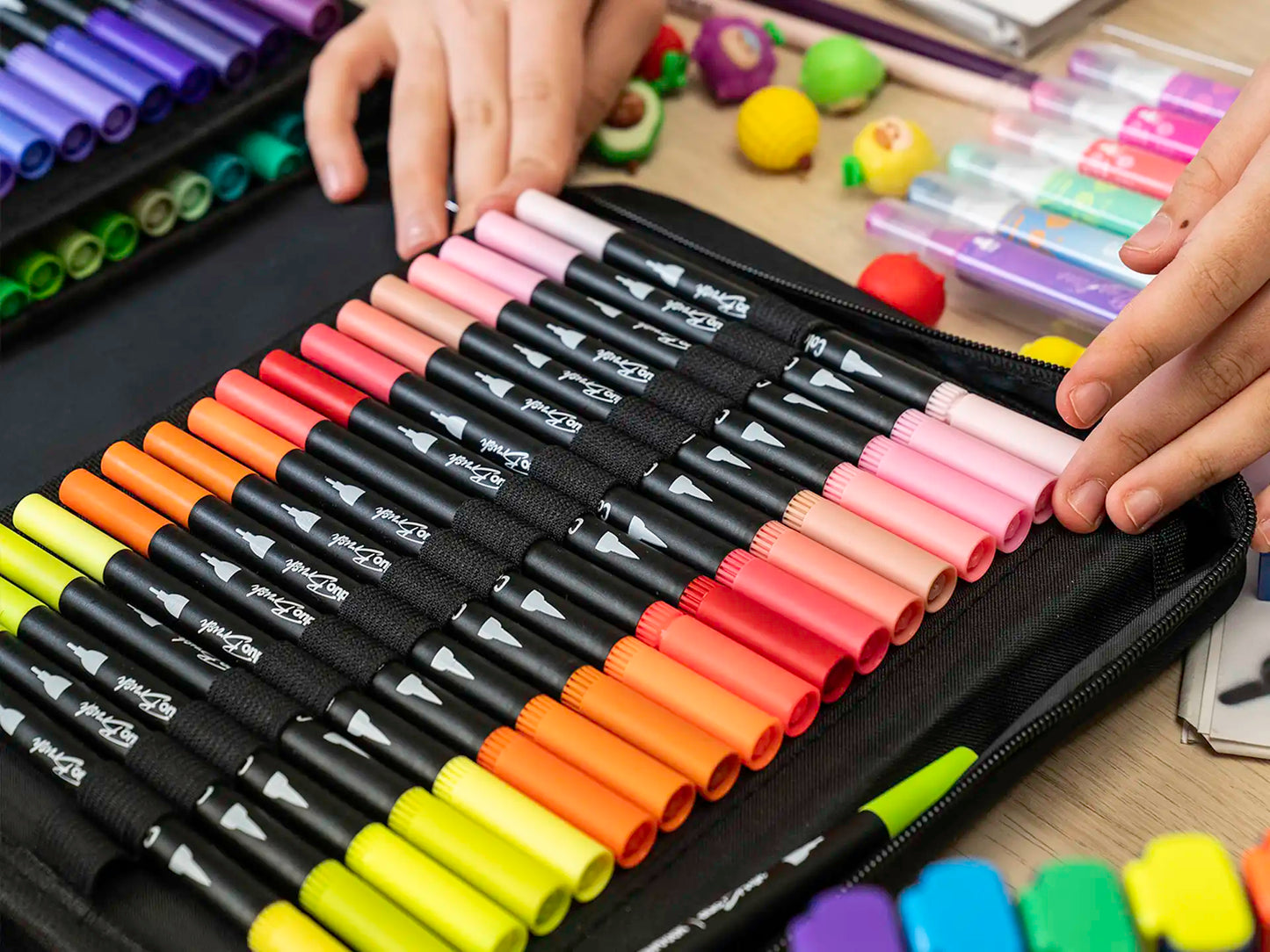 COLOURBOOK DUO BRUSH  - Valigetta 120 Pennarelli Professionali Con Doppia Punta